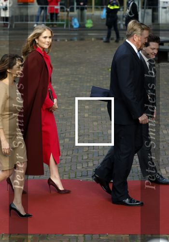 Den Haag 20 november 2025
 Prinses Amalia en haar vader Koning Willem Alexander bij de Grote Kerk, na de Bijzondere Verenigde Vergadering van de Eerste en Tweede Kamer, ter gelegenheid van de tachtigste verjaardag dat het parlement na de Tweede Wereldoorlog voor het eerst weer in gezamenlijkheid bijeenkwam. Eerste Kamervoorzitter Mei Li Vos Tweede Kamervoorzitter Thom van Campenvingen ze op .