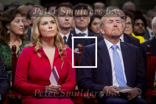 Den Haag 20 november 2025
 Prinses Amalia en haar vader Koning Willem Alexander bij de Grote Kerk, na de Bijzondere Verenigde Vergadering van de Eerste en Tweede Kamer, ter gelegenheid van de tachtigste verjaardag dat het parlement na de Tweede Wereldoorlog voor het eerst weer in gezamenlijkheid bijeenkwam. Eerste Kamervoorzitter Mei Li Vos Tweede Kamervoorzitter Thom van Campenvingen ze op .