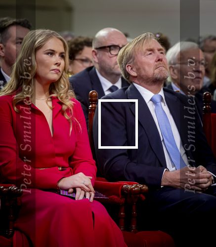 Den Haag 20 november 2025
 Prinses Amalia en haar vader Koning Willem Alexander bij de Grote Kerk, na de Bijzondere Verenigde Vergadering van de Eerste en Tweede Kamer, ter gelegenheid van de tachtigste verjaardag dat het parlement na de Tweede Wereldoorlog voor het eerst weer in gezamenlijkheid bijeenkwam. Eerste Kamervoorzitter Mei Li Vos Tweede Kamervoorzitter Thom van Campenvingen ze op .