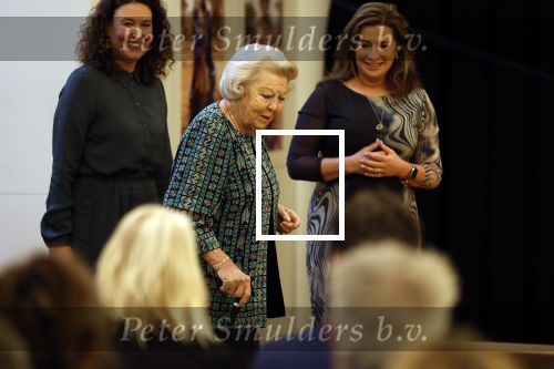 Amsterdam 13 november 2025
Prinses Beatrix en Sacha de Boer bij de opening van een fototentoonstelling ter gelegenheid van het honderdjarig bestaan van ontwikkelingsorganisatie Simavi in het Rijksmuseum in Amsterdam