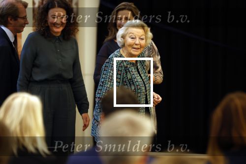 Amsterdam 13 november 2025
Prinses Beatrix en Sacha de Boer bij de opening van een fototentoonstelling ter gelegenheid van het honderdjarig bestaan van ontwikkelingsorganisatie Simavi in het Rijksmuseum in Amsterdam