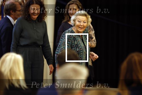 Amsterdam 13 november 2025
Prinses Beatrix en Sacha de Boer bij de opening van een fototentoonstelling ter gelegenheid van het honderdjarig bestaan van ontwikkelingsorganisatie Simavi in het Rijksmuseum in Amsterdam