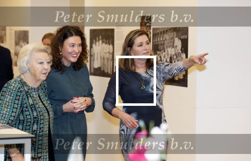 Amsterdam 13 november 2025
Prinses Beatrix en Sacha de Boer bij de opening van een fototentoonstelling ter gelegenheid van het honderdjarig bestaan van ontwikkelingsorganisatie Simavi in het Rijksmuseum in Amsterdam