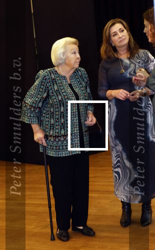 Amsterdam 13 november 2025
Prinses Beatrix en Sacha de Boer bij de opening van een fototentoonstelling ter gelegenheid van het honderdjarig bestaan van ontwikkelingsorganisatie Simavi in het Rijksmuseum in Amsterdam