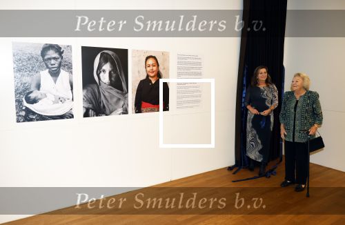 Amsterdam 13 november 2025
Prinses Beatrix en Sacha de Boer bij de opening van een fototentoonstelling ter gelegenheid van het honderdjarig bestaan van ontwikkelingsorganisatie Simavi in het Rijksmuseum in Amsterdam
