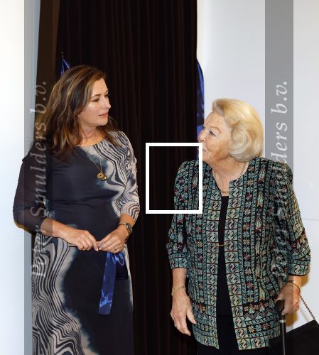 Amsterdam 13 november 2025
Prinses Beatrix en Sacha de Boer bij de opening van een fototentoonstelling ter gelegenheid van het honderdjarig bestaan van ontwikkelingsorganisatie Simavi in het Rijksmuseum in Amsterdam