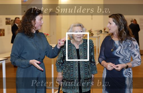 Amsterdam 13 november 2025
Prinses Beatrix en Sacha de Boer bij de opening van een fototentoonstelling ter gelegenheid van het honderdjarig bestaan van ontwikkelingsorganisatie Simavi in het Rijksmuseum in Amsterdam