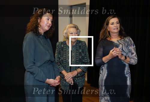 Amsterdam 13 november 2025
Prinses Beatrix en Sacha de Boer bij de opening van een fototentoonstelling ter gelegenheid van het honderdjarig bestaan van ontwikkelingsorganisatie Simavi in het Rijksmuseum in Amsterdam