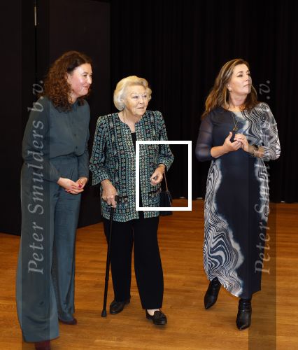 Amsterdam 13 november 2025
Prinses Beatrix en Sacha de Boer bij de opening van een fototentoonstelling ter gelegenheid van het honderdjarig bestaan van ontwikkelingsorganisatie Simavi in het Rijksmuseum in Amsterdam