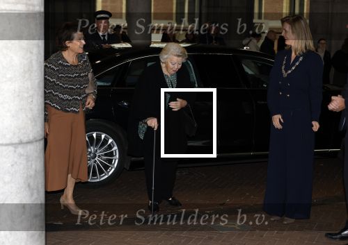 Amsterdam 13 november 2025
Prinses Beatrix en Sacha de Boer bij de opening van een fototentoonstelling ter gelegenheid van het honderdjarig bestaan van ontwikkelingsorganisatie Simavi in het Rijksmuseum in Amsterdam