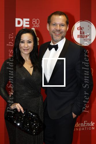 Amsterdam 30 november 2025
80 jaar het DeLaMar theater . Rene van Kooten poseert met partner Tanya Van Der Kooij