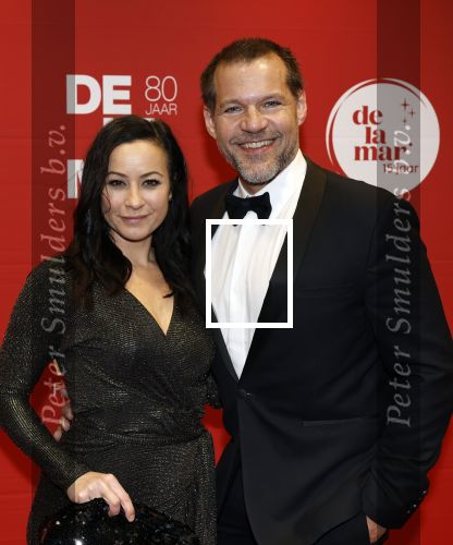 Amsterdam 30 november 2025
80 jaar het DeLaMar theater . Rene van Kooten poseert met partner Tanya Van Der Kooij