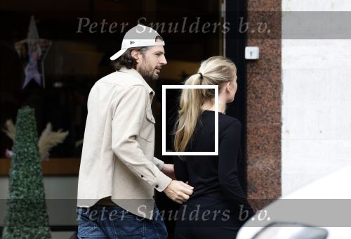 Amsterdam 14 oktober 2025
Renze Klamer met zijn nieuwe vriendin Hannah Trinette Ebbing in Amsterdam zuid.