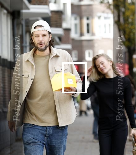 Amsterdam 14 oktober 2025
Renze Klamer met zijn nieuwe vriendin Hannah Trinette Ebbing in Amsterdam zuid.