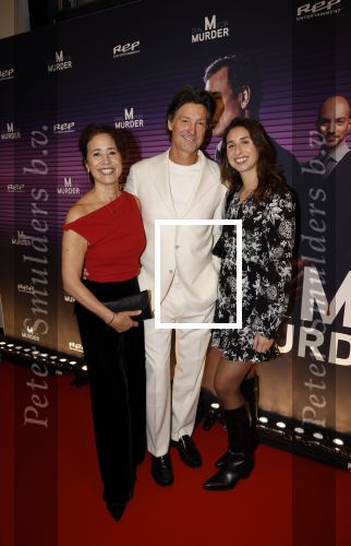 Zaandam 30 november 2025
Premiere Dial for murder in het zaantheater . Rick Engelkes en zijn vrouw Annemarie en dochter Teddie