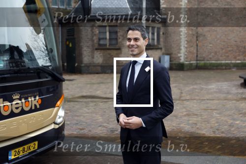 Den Haag 20 november 2025
 Prinses Amalia en haar vader Koning Willem Alexander bij de Grote Kerk, na de Bijzondere Verenigde Vergadering van de Eerste en Tweede Kamer, ter gelegenheid van de tachtigste verjaardag dat het parlement na de Tweede Wereldoorlog voor het eerst weer in gezamenlijkheid bijeenkwam. Eerste Kamervoorzitter Mei Li Vos Tweede Kamervoorzitter Thom van Campenvingen ze op . Rob Jetten
