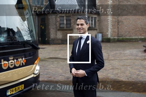 Den Haag 20 november 2025
 Prinses Amalia en haar vader Koning Willem Alexander bij de Grote Kerk, na de Bijzondere Verenigde Vergadering van de Eerste en Tweede Kamer, ter gelegenheid van de tachtigste verjaardag dat het parlement na de Tweede Wereldoorlog voor het eerst weer in gezamenlijkheid bijeenkwam. Eerste Kamervoorzitter Mei Li Vos Tweede Kamervoorzitter Thom van Campenvingen ze op . Rob Jetten