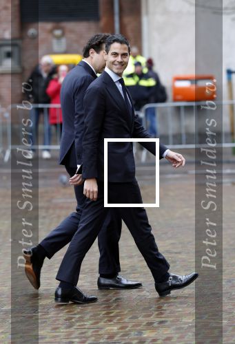Den Haag 20 november 2025
 Prinses Amalia en haar vader Koning Willem Alexander bij de Grote Kerk, na de Bijzondere Verenigde Vergadering van de Eerste en Tweede Kamer, ter gelegenheid van de tachtigste verjaardag dat het parlement na de Tweede Wereldoorlog voor het eerst weer in gezamenlijkheid bijeenkwam. Eerste Kamervoorzitter Mei Li Vos Tweede Kamervoorzitter Thom van Campenvingen ze op . Rob Jetten en Jesse Klaver