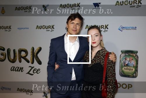 Amsterdam 4 november 2025
Premiere Augurk aan zee in Tuschinski met de cast die bestaat uit oa Monic Hendrickx Martin v Waardenberg Olga Zuiderhoek Jelka v Houten Frank Lammers Peter v d Begin en Tibor Lukacs. Robert v Hemert heeft de titelsong geschreven . Robbert Bleij