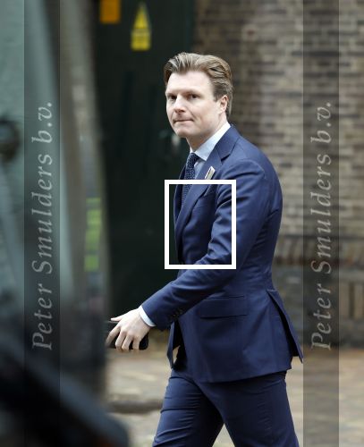 Den Haag 20 november 2025
 Prinses Amalia en haar vader Koning Willem Alexander bij de Grote Kerk, na de Bijzondere Verenigde Vergadering van de Eerste en Tweede Kamer, ter gelegenheid van de tachtigste verjaardag dat het parlement na de Tweede Wereldoorlog voor het eerst weer in gezamenlijkheid bijeenkwam. Eerste Kamervoorzitter Mei Li Vos Tweede Kamervoorzitter Thom van Campenvingen ze op . Ruben Brekelmans