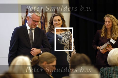 Amsterdam 13 november 2025
Prinses Beatrix en Sacha de Boer bij de opening van een fototentoonstelling ter gelegenheid van het honderdjarig bestaan van ontwikkelingsorganisatie Simavi in het Rijksmuseum in Amsterdam