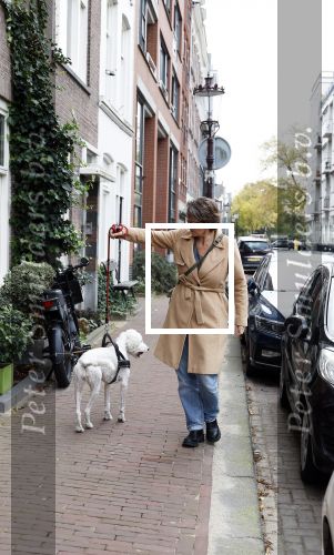 Amsterdam 16 oktober 2025
Sanne Wallis de Vries met haar hond in het centrum van Amsterdam