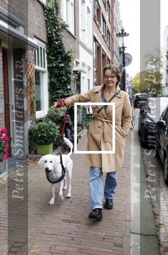 Amsterdam 16 oktober 2025
Sanne Wallis de Vries met haar hond in het centrum van Amsterdam