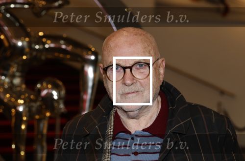 Amsterdam 26 oktober 2025
Boekpresentatie boek over 80 jaar het DeLaMar theater . Simone Kleinsma kreg uit handen van Janine v d Ende en Joop v d Ende het eerste exemplaar. Serge Henri Valcke