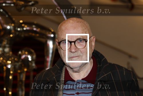 Amsterdam 26 oktober 2025
Boekpresentatie boek over 80 jaar het DeLaMar theater . Simone Kleinsma kreg uit handen van Janine v d Ende en Joop v d Ende het eerste exemplaar. Serge Henri Valcke