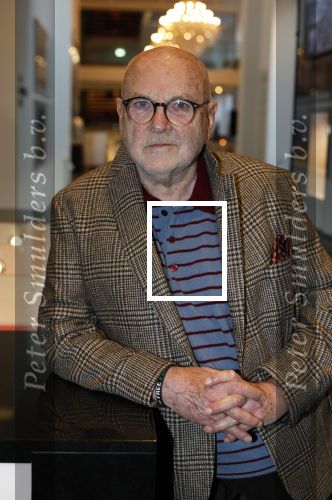 Amsterdam 26 oktober 2025
Boekpresentatie boek over 80 jaar het DeLaMar theater . Simone Kleinsma kreg uit handen van Janine v d Ende en Joop v d Ende het eerste exemplaar. Serge Henri Valcke