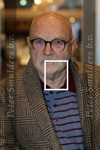 Amsterdam 26 oktober 2025
Boekpresentatie boek over 80 jaar het DeLaMar theater . Simone Kleinsma kreg uit handen van Janine v d Ende en Joop v d Ende het eerste exemplaar. Serge Henri Valcke