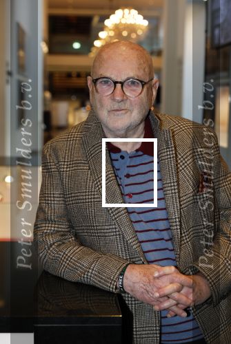 Amsterdam 26 oktober 2025
Boekpresentatie boek over 80 jaar het DeLaMar theater . Simone Kleinsma kreg uit handen van Janine v d Ende en Joop v d Ende het eerste exemplaar. Serge Henri Valcke