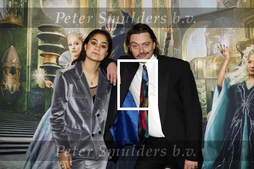 Amsterdam 18 november 2025
Premiere Wicked in het deLaMar theater . Stefano Keizers poseert met Soumaya Ahouaoui
