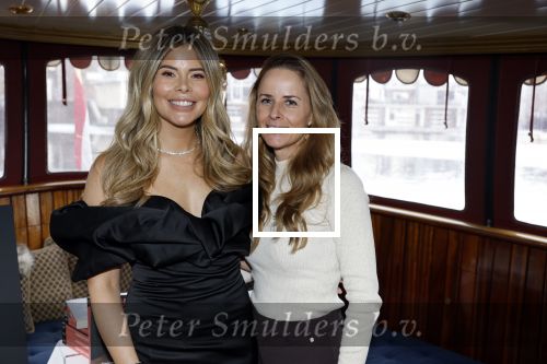 Amsterdam 18 november 2025
Boekpresentatie Stephanie Tency op een mooie salonboot. Stephanie Tency met zus