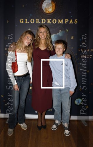 Amsterdam 31 november 2025
Presentatie boek Susan Smit en Chris Berens in het west indisch huis. Susan Smit met haar kinderen