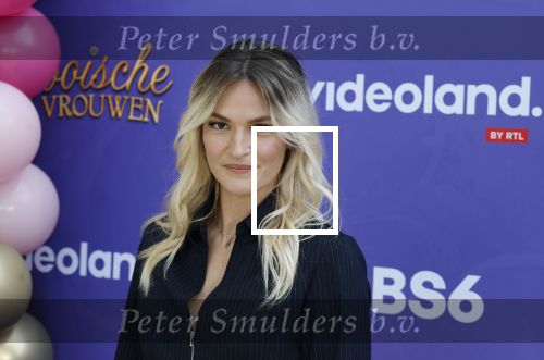 Blaricum 17 oktober 2025
Perspresentatie eerste aflevering Gooische vrouwen met oa aanwezig Linda de Mol Susan Visser Liews Visschedijk Teunie de Brouwer Tommy v Lent Robert de Hoog en Eefje Kuijtzer