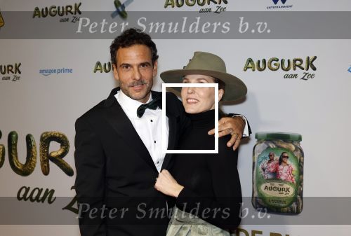 Amsterdam 4 november 2025
Premiere Augurk aan zee in Tuschinski met de cast die bestaat uit oa Monic Hendrickx Martin v Waardenberg Olga Zuiderhoek Jelka v Houten Frank Lammers Peter v d Begin en Tibor Lukacs. Robert v Hemert heeft de titelsong geschreven . Tibor Lukacs en Hadewych Minis