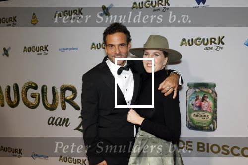 Amsterdam 4 november 2025
Premiere Augurk aan zee in Tuschinski met de cast die bestaat uit oa Monic Hendrickx Martin v Waardenberg Olga Zuiderhoek Jelka v Houten Frank Lammers Peter v d Begin en Tibor Lukacs. Robert v Hemert heeft de titelsong geschreven . Tibor Lukacs en Hadewych Minis