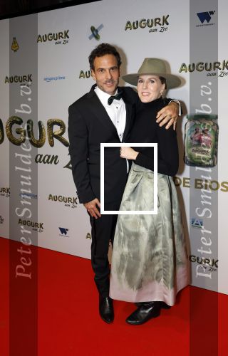 Amsterdam 4 november 2025
Premiere Augurk aan zee in Tuschinski met de cast die bestaat uit oa Monic Hendrickx Martin v Waardenberg Olga Zuiderhoek Jelka v Houten Frank Lammers Peter v d Begin en Tibor Lukacs. Robert v Hemert heeft de titelsong geschreven . Tibor Lukacs en Hadewych Minis