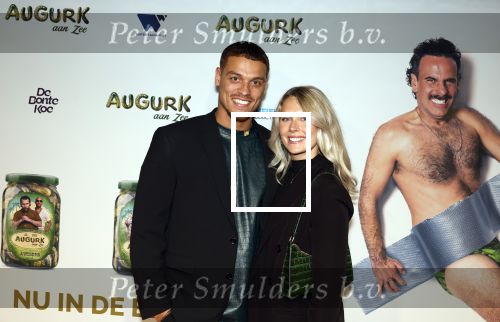 Amsterdam 4 november 2025
Premiere Augurk aan zee in Tuschinski met de cast die bestaat uit oa Monic Hendrickx Martin v Waardenberg Olga Zuiderhoek Jelka v Houten Frank Lammers Peter v d Begin en Tibor Lukacs. Robert v Hemert heeft de titelsong geschreven . Tyron Lut
