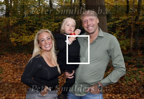 Naarden 3 november 2025
Presentatie nieuwe serie de Frogers met aanwezig Rene Froger Natasja Froger Danny Froger Ann Dominique Wilten Natascha Froger Matthijs Timmermans Charlie Didier Froger Sammy Verheij Maxim Froger en Ruby Celine met hun zoontje. Valerie Gumster met man en dochter