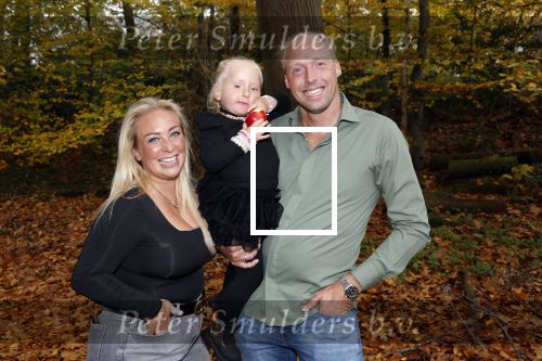 Naarden 3 november 2025
Presentatie nieuwe serie de Frogers met aanwezig Rene Froger Natasja Froger Danny Froger Ann Dominique Wilten Natascha Froger Matthijs Timmermans Charlie Didier Froger Sammy Verheij Maxim Froger en Ruby Celine met hun zoontje. Valerie Gumster met man en dochter