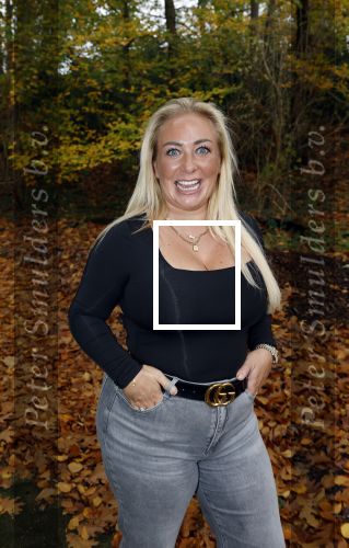 Naarden 3 november 2025
Presentatie nieuwe serie de Frogers met aanwezig Rene Froger Natasja Froger Danny Froger Ann Dominique Wilten Natascha Froger Matthijs Timmermans Charlie Didier Froger Sammy Verheij Maxim Froger en Ruby Celine met hun zoontje. Valerie Gumster met man en dochter