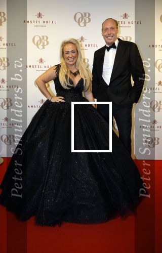 Amsterdam 26 november 2025
Olcay Gulsen geeft een groot feest ( Gemaskerd bal) in het Amstel Hotel. Valerie Gumster met man