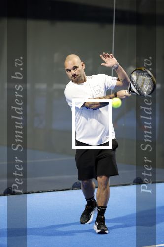 Utrecht 6 november 2025
Padel tournooi voor het UMC ziekenhuis bij Hal 22. Wesley Sneijder speelde met Frank Rijkaard