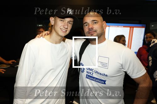 Utrecht 6 november 2025
Padel tournooi voor het UMC ziekenhuis bij Hal 22. Wesley Sneijder en zijn zoon Jessey