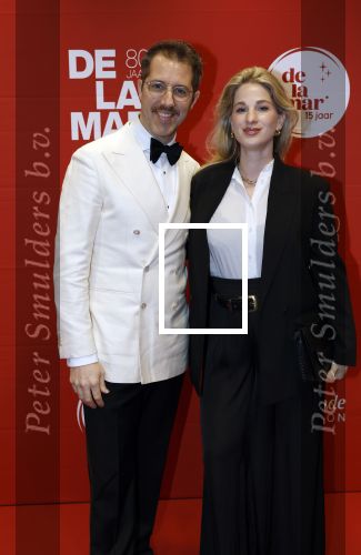 Amsterdam 30 november 2025
80 jaar het DeLaMar theater . William Spaaij poseert met zijn zwngere partner Liza Kollau