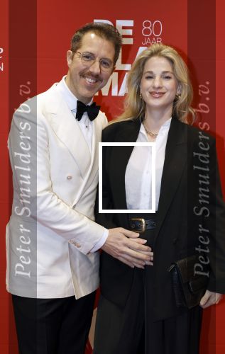 Amsterdam 30 november 2025
80 jaar het DeLaMar theater . William Spaaij poseert met zijn zwngere partner Liza Kollau