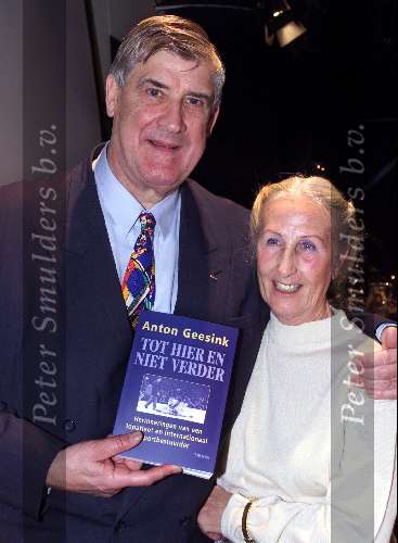 Utrecht 21 december 1999
Uitreiking boek ANTON GEESINK
hier met zijn vrouw