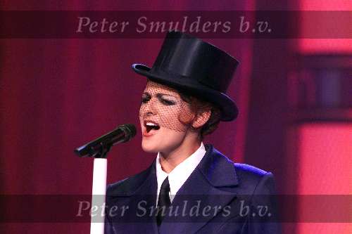 Aalsmeer 8-12-1999
Sterrenplaybackshow van Hennie HUISMAN.
Caroline Tensen  als Shania Twain